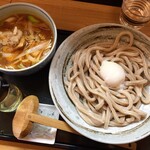 武蔵野うどん 一彩 - 辛肉つけうどん(税抜970円)