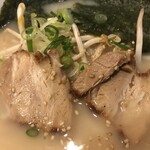 金龍ラーメン - 具材アップ