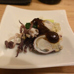 千代娘 - お通し（カイダコとわけぎの酢味噌和え）