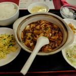 随苑 上海厨房 - “四川麻婆豆腐とニラ玉子”