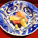 銀座 しのはら - 向付～明石の真鯛、塩釜の本鮪、北海道の牡丹海老。