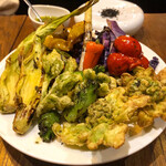 TXAGORVA - 野菜の炭火焼き 木の芽のヴィナグレット