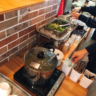 Kitchen marisako - サラダ、スープ、ドリンクコーナー
