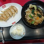 Gyouzano Oushou - 鶏のうま煮あんかけ焼きそばフェアセットＡ