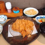 馬酔木 - 杜仲高麗豚ロース200ｇ ￥2970税込