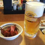 久兵衛屋 - 梅ザーサイと半額生ビール