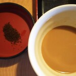 久兵衛屋 - くるみつけ汁と黒胡麻七味