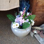 寿し芳 - 店の前。