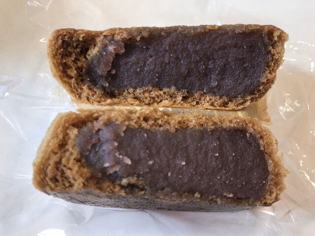 栄屋菓子店 - 中豊（和菓子）の写真