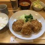 とんかつ燕楽 - ヒレ定食（ヒレ200g）