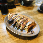 一兆 - 焼き餃子　焼き加減はいつもこんな感じ
            焦げた感じはしないです