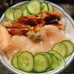 常盤鮨 - ランチメニュー。ホタテ穴子丼。1050円で味噌汁つき。