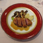 アルカション - フランス産仔鴨のロースト、木の子添え