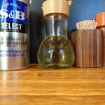 煮干し中華そば 一剣 - コショウ・酢・唐辛子