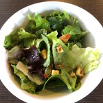Futaba cafe - ランチの野菜たっぷりサラダ