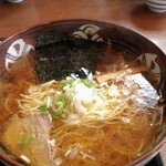 喰い処 ももや - 醤油ラーメン！黄金スープですね～