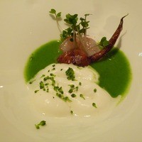ラール・エ・ラ・マニエール - 前菜～確か新玉ねぎを使った一品。とてもおいしかったです！