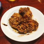 風龍 - 四川黒唐揚げ3個¥280 安いし美味しいしビールススム〜(*´◒`*)