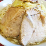 ラーメン二郎 - 豚