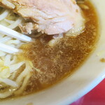 ラーメン二郎 - スープ
