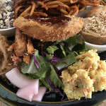 カメイノ食堂 - ナポリタンソースお惣菜側(家内)