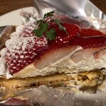 スピカ パティスリー - いちごのタルト