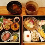 和 とがわ - 揚げ立て天ぷらや焼魚に、凝った冷菜の小鉢がズラリ！赤出汁付き御重膳1,000円