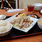 福香門 - 「蒸し鶏の香味ソースがけ」