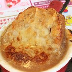 ココス - オニオングラタンのココット焼き。490円+税