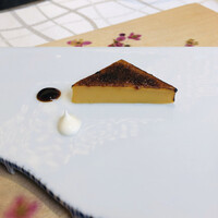 クイントカント - アミューズのフォアグラのカタラーナ。スイーツみたい！