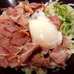 すき家 - ＮＹポーク丼おんたま乗せのアップ