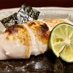 銀座 しのはら - 焼き白子（追加メニュー）～半端なく綺麗で魅力的なぷりぷりした白子。今年はかなり虎河豚の白子を頂く機会が多かったが、その中でも最高に美味しい白子でしたね。♫