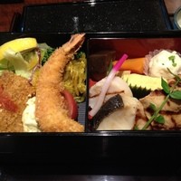 赤坂 津つ井 総本店 - クアトロボックス(一段目)