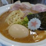 Taihou Shouten - 特製魚介豚骨濃ラーメン。大豊商店(愛知県豊田市)食彩品館.jp撮影