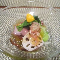 やすい - 春野菜と蛍烏賊、三杯酢のジュレ。　　　　　2020.03.17