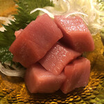 ぶんご - マグロぶつ切り