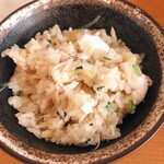 Odashi To Osakana Suzunone - 鯛の土鍋ご飯