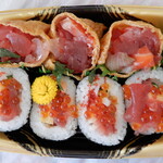 魚喜 - 寿司のネタが満載の海鮮助六