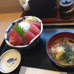 仙令平庄 - 生マグロ丼