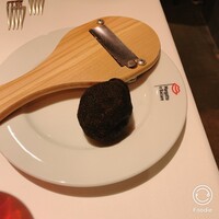 マルゴット エ バッチャーレ - 選んだ黒トリュフ