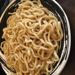 麺屋 べんてん - つけ麺の麺はこんな感じです