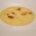 レザンファン ギャテ - コーンとホワイトアスパラガスのスープ