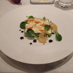 レザンファン ギャテ - （本日のテリーヌ）サーモンと帆立とズワイ蟹とジャガイモのクリームソースのテリーヌ