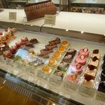 ラヴニュー - L'AVENUE（ラヴニュー） （神戸）