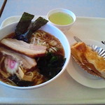 キッチン森哉 - 醤油ラーメン＆アップルパイ