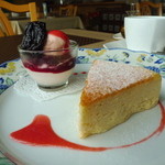 プロヴァンスの日曜日 - 特製のチーズケーキと