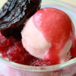 プロヴァンスの日曜日 - ベリーのムースとアイスクリーム盛り合せ