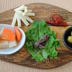 ゴールデンラビットビール - 前菜盛り