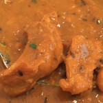 Indo Resutoran Nyu Karika - 鶏肉と右側に豆など