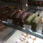 ル・コワンヴェール パトリック・ルメル - チョコ掛けのパウンドケーキも美味しそう～